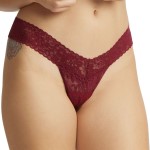 2-Pack Hanky Panky Daily Lace Low Rise Thong D1