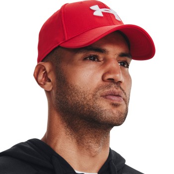 Under Armour Blitzing 3.0 Cap Röd polyester S/M Herr | apparel & accessories - clothing accessories - hats | ModeLejon