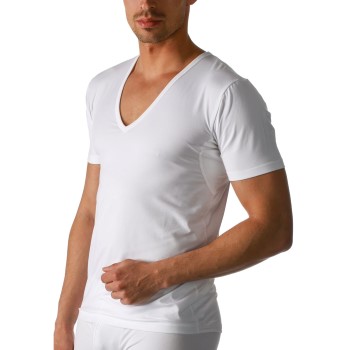 Läs mer om Mey Dry Cotton Functional V-Neck Shirt Vit 3XL Herr