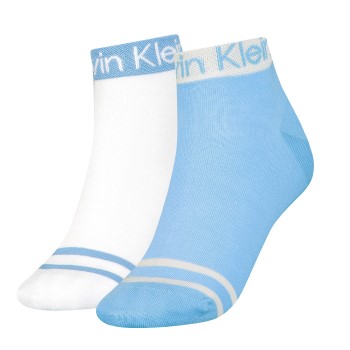 Läs mer om Calvin Klein Strumpor 2P Logo Welt Quarter Socks Blå/Vit One Size Dam