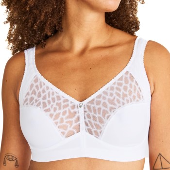 Läs mer om Swegmark BH Lovely Lilly Soft Bra Vit bomull B 105 Dam