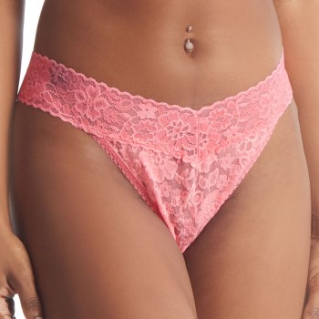 2-Pack Hanky Panky Daily Lace Original Rise Thong D1