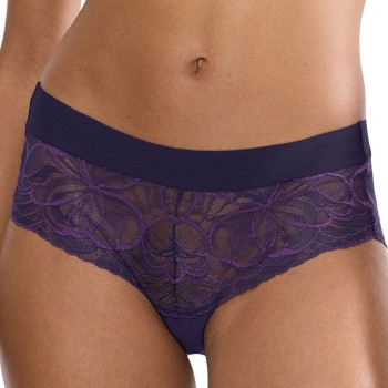 Triumph Trosor Body Make-Up Illusion Lace Shorty Mörklila 36 Dam | apparel & accessories - clothing - underwear & socks - lingerie | ModeLejon