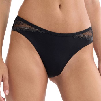 Triumph Comfort Allure Brazilian