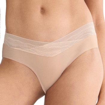 Triumph Breathe and Lift Smart Hipster