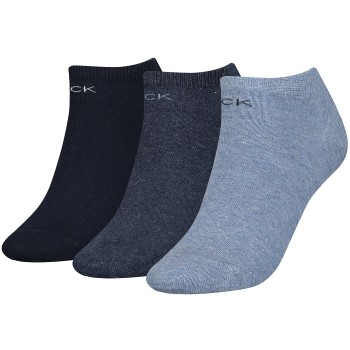 Läs mer om Calvin Klein Strumpor 3P Chloe Cotton CK Logo Liner Socks Blå One Size Dam