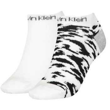 Läs mer om Calvin Klein Strumpor 2P Libby Leopard Liner Sock Vit One Size Dam