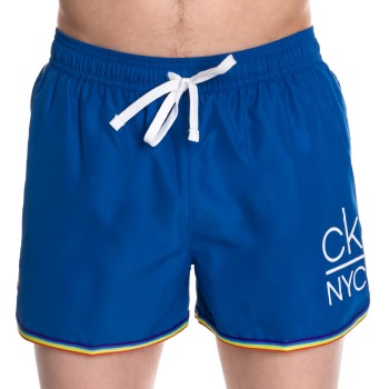 Läs mer om Calvin Klein Badbyxor Pride Short Runner Swim Shorts Blå polyester Large Herr
