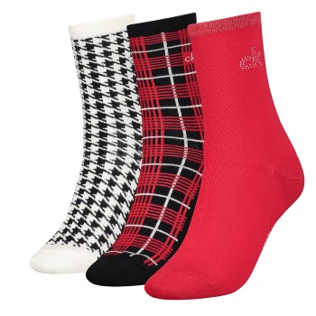 Läs mer om Calvin Klein Strumpor 3P Demi Crew Sock Gift Box Svart/Röd One Size Dam